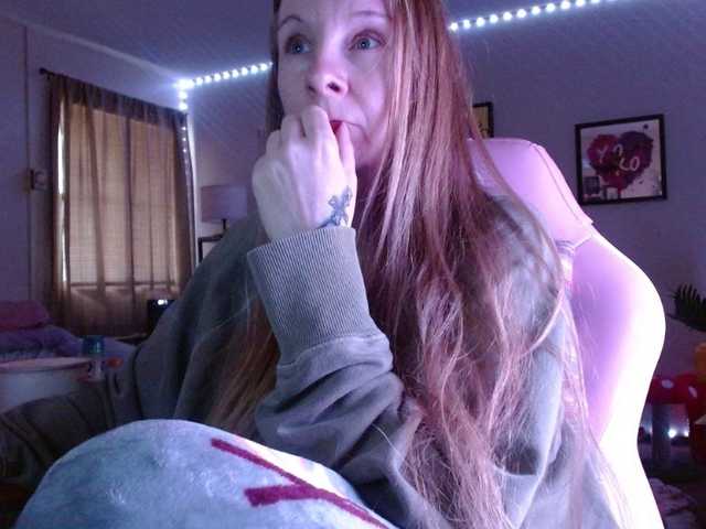 MilaStoned's BongaCams show and profile