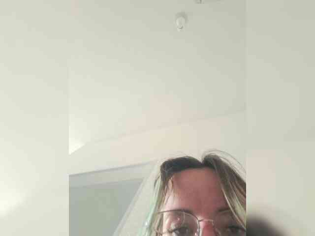Mimimigirl webcam