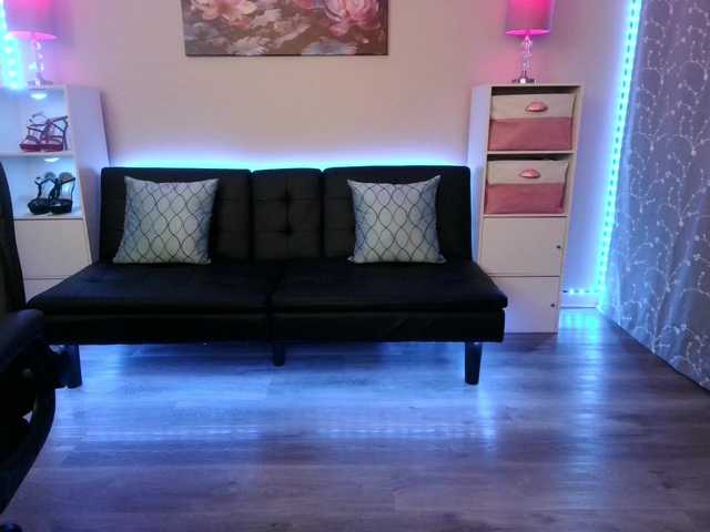 Milf-Samie's BongaCams show and profile