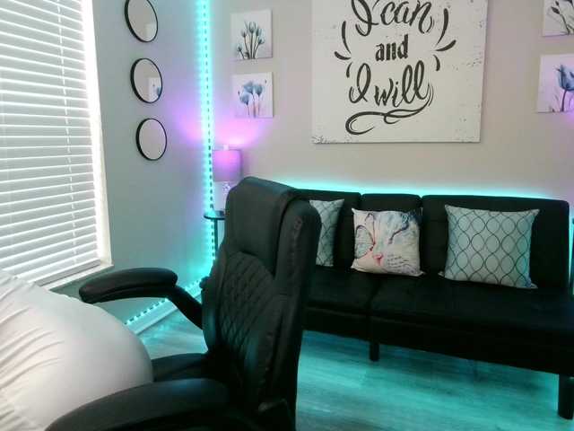 Milf-Samie's BongaCams show and profile