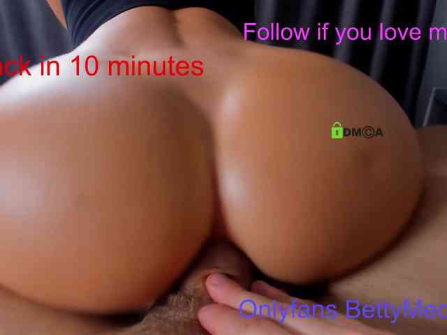 Gold-Couple2 Gold-Couple2