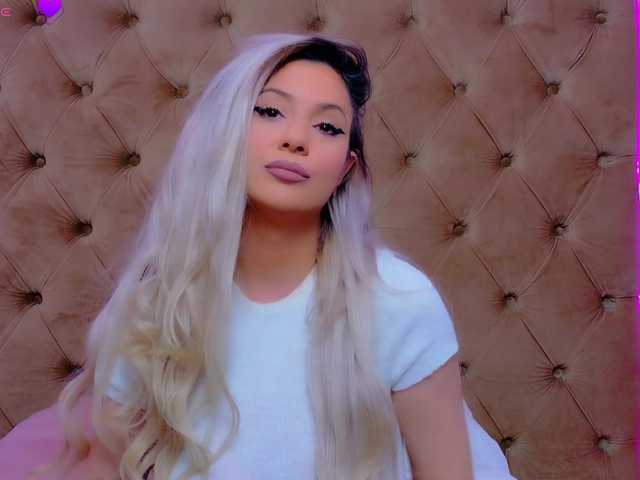 AriannaSins's BongaCams show and profile