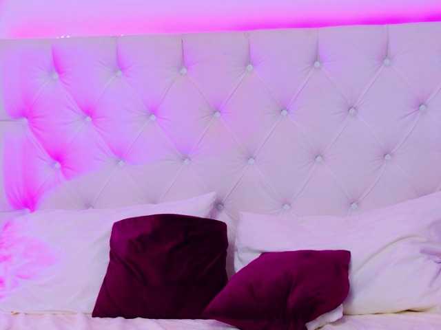 AriannaSins's BongaCams show and profile