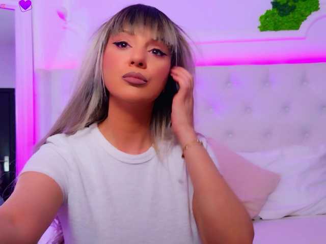 AriannaSins from BongaCams