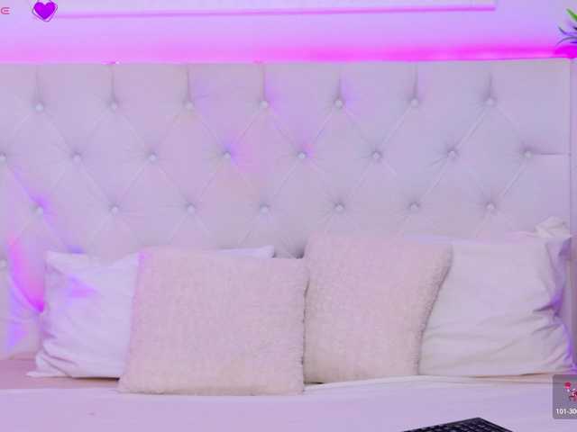 AriannaSins's BongaCams show and profile