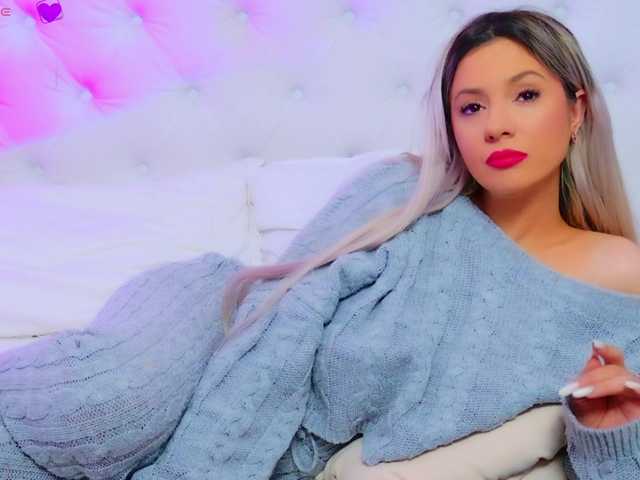 AriannaSins's BongaCams show and profile