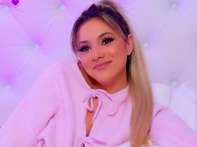 AriannaSins's BongaCams show and profile