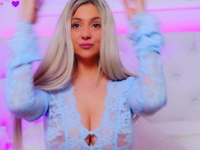 AriannaSins's BongaCams show and profile