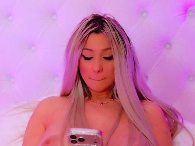 AriannaSins's BongaCams show and profile