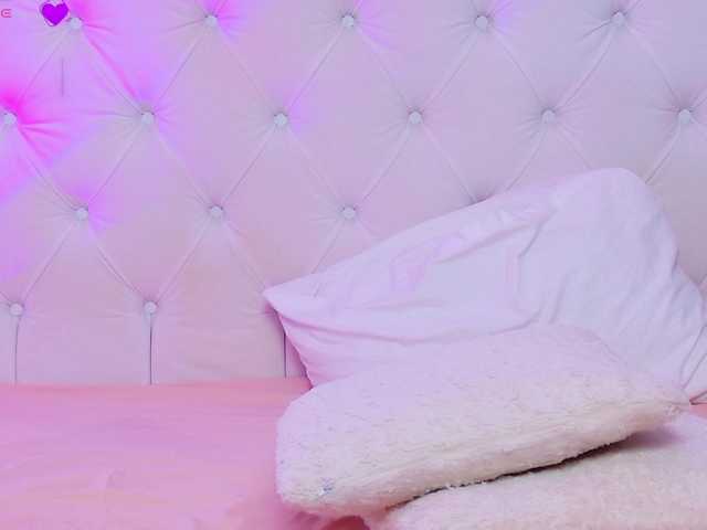 AriannaSins's BongaCams show and profile