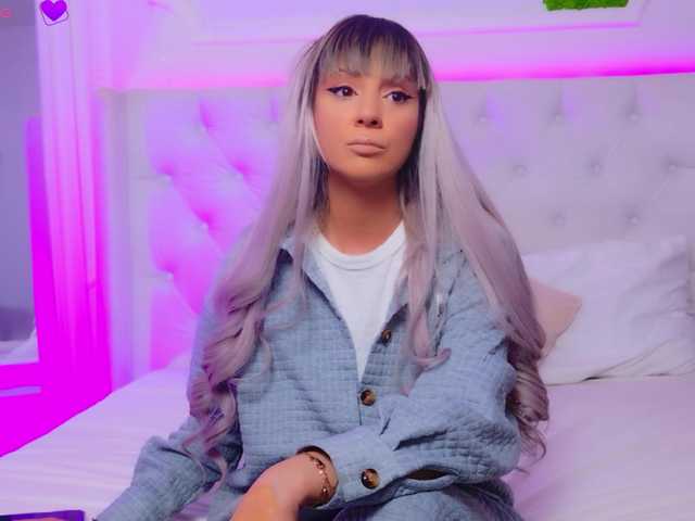 AriannaSins from BongaCams