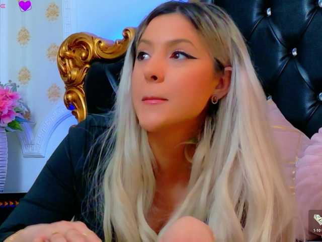 AriannaSins's BongaCams show and profile