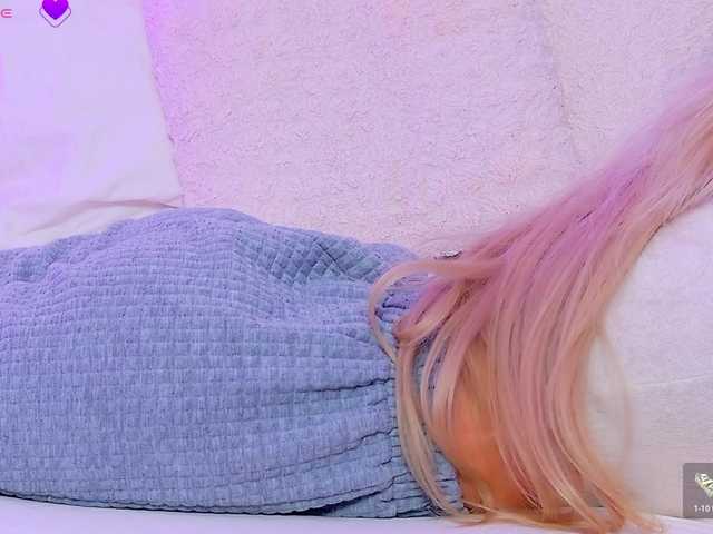 AriannaSins's BongaCams show and profile