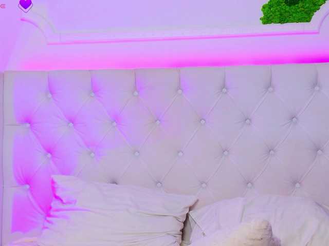 AriannaSins's BongaCams show and profile