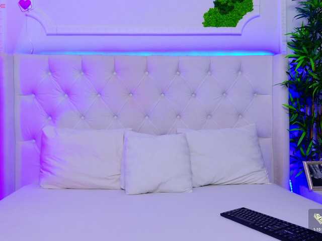 AriannaSins's BongaCams show and profile