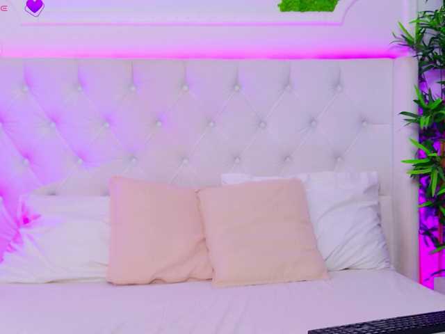 AriannaSins's BongaCams show and profile