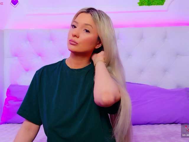 AriannaSins's BongaCams show and profile