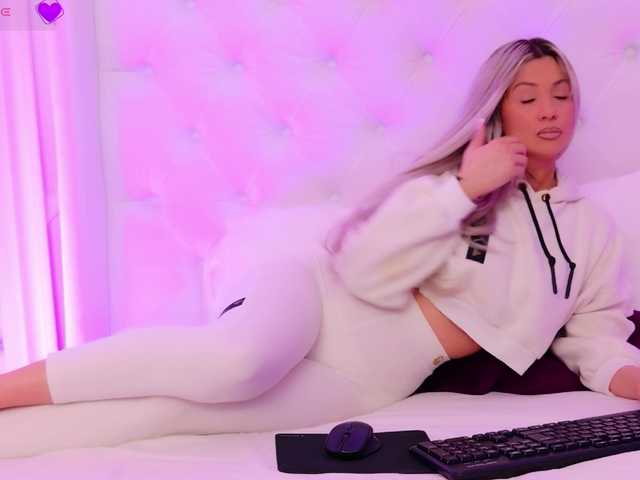 AriannaSins's BongaCams show and profile