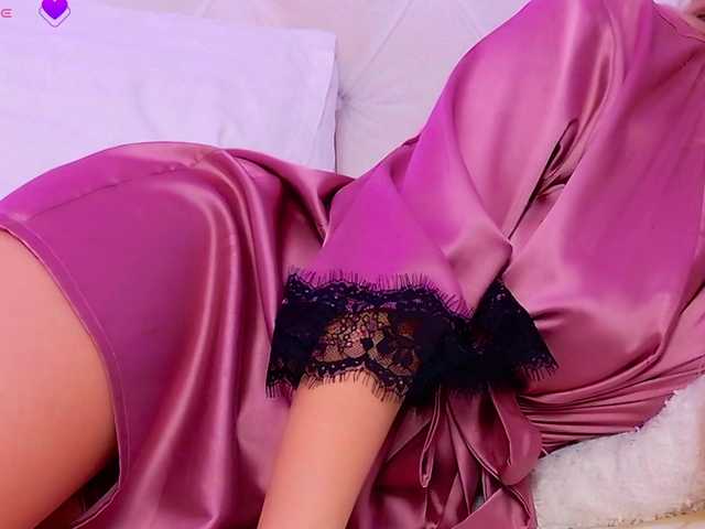 AriannaSins's BongaCams show and profile