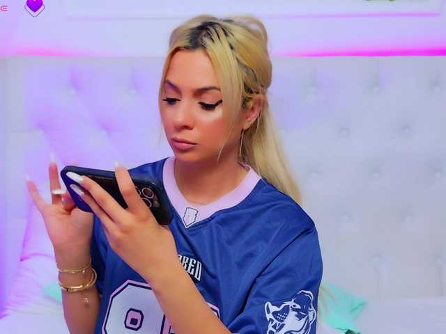  AriannaSins chat room
