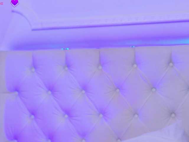 AriannaSins's BongaCams show and profile