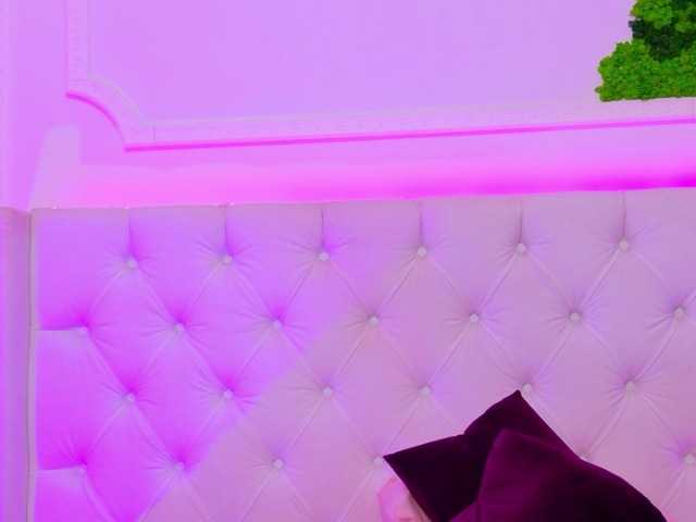 AriannaSins's BongaCams show and profile