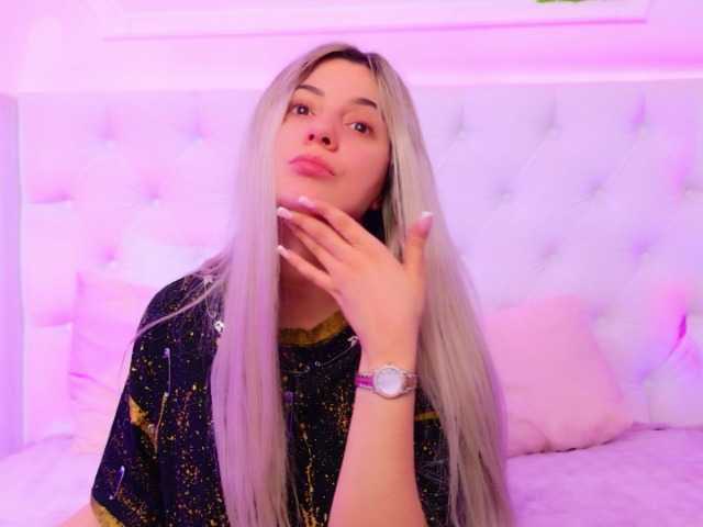 AriannaSins's BongaCams show and profile