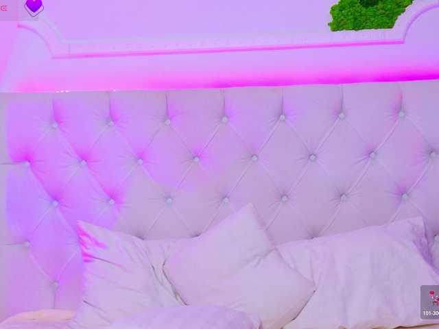 AriannaSins's BongaCams show and profile