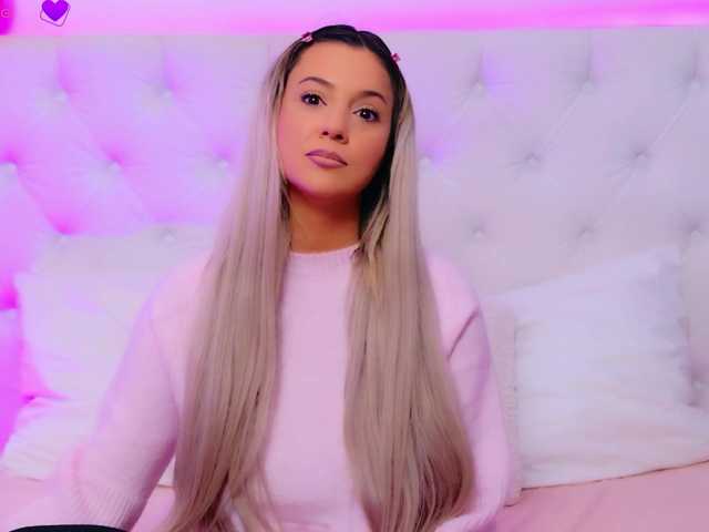 AriannaSins's BongaCams show and profile