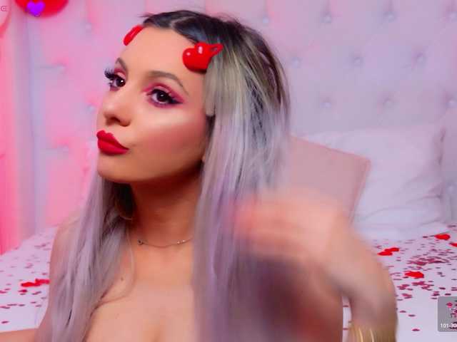 AriannaSins's BongaCams show and profile