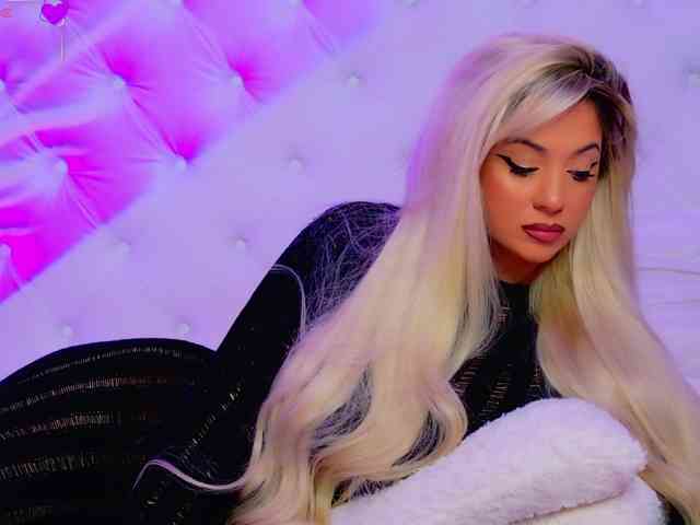 AriannaSins webcam