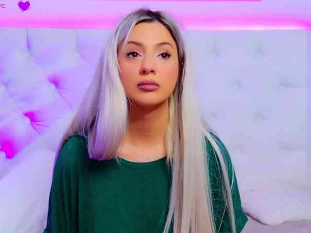 AriannaSins webcam