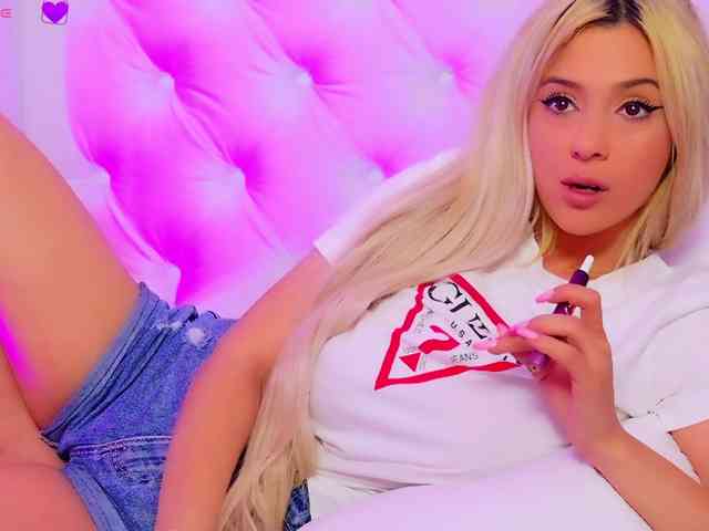 online nude chatroom AriannaSins