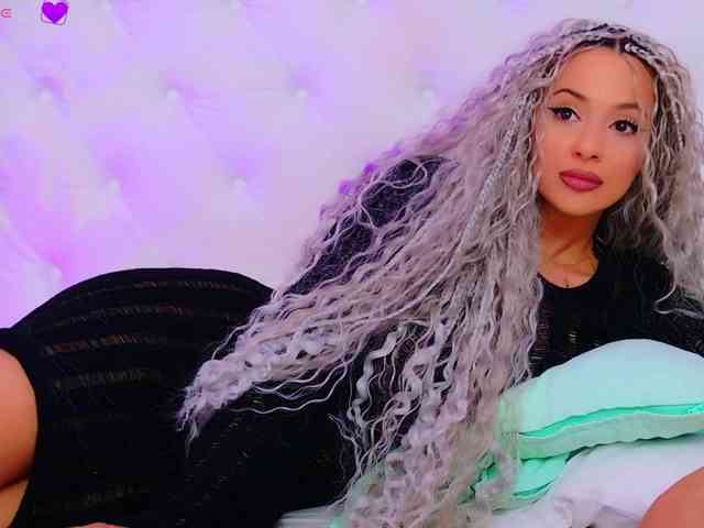 AriannaSins webcam