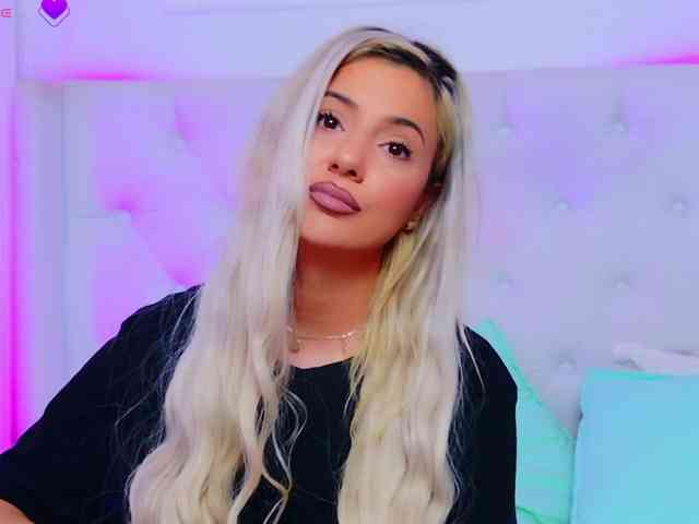 free adult chat AriannaSins