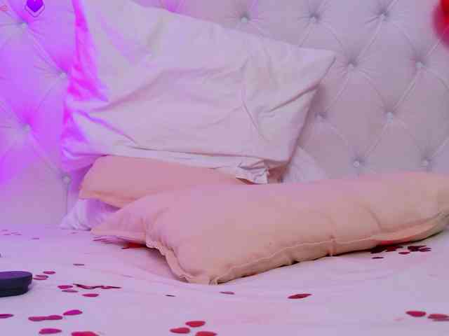 AriannaSins Live Webcam on BongaCams