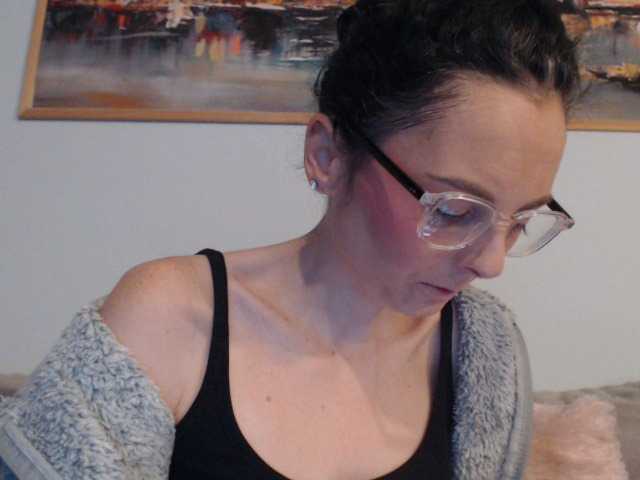 cleophee —  pas de tips en mp mp 5 tks ass or feet 20 boobs 30 pussy 70 naked 100 suck my dildo 150