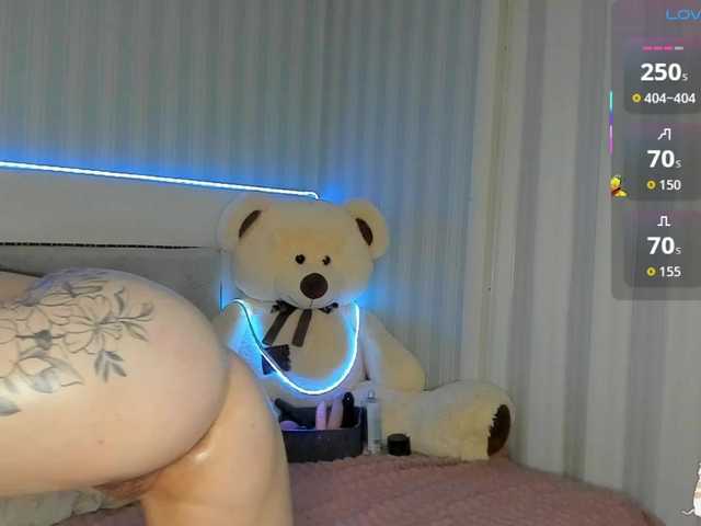 Solnushko1993's BongaCams show and profile