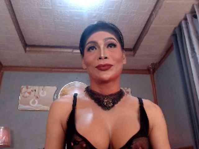 Diamondfox Live Webcam on BongaCams