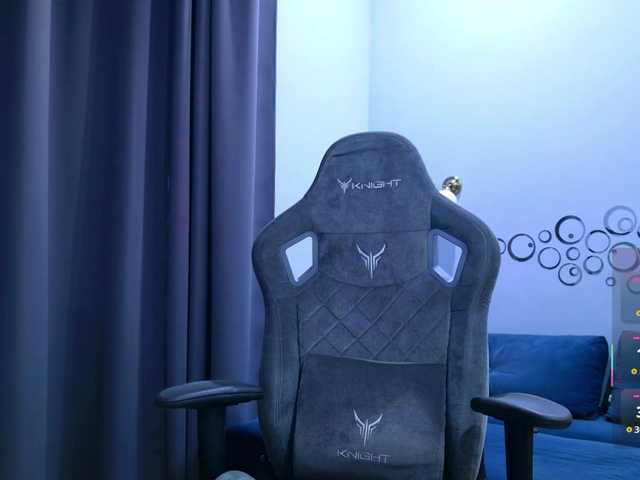 HollyQueen's BongaCams show and profile