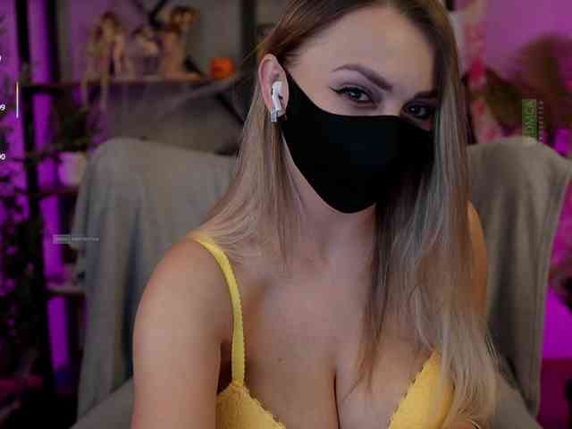 Careful_i_Bite webcam