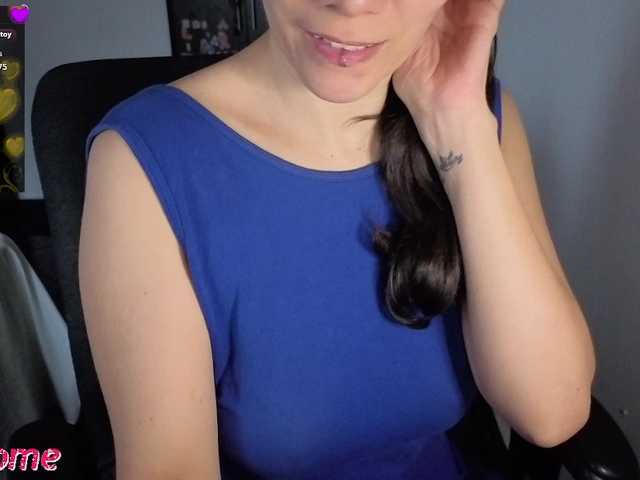 Giselle-moon's BongaCams show and profile