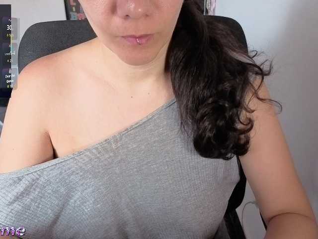 Giselle-moon's BongaCams show and profile