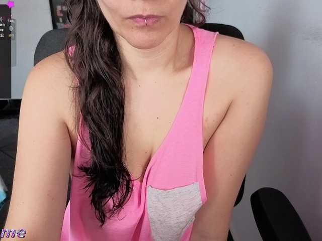 Giselle-moon live cam profile