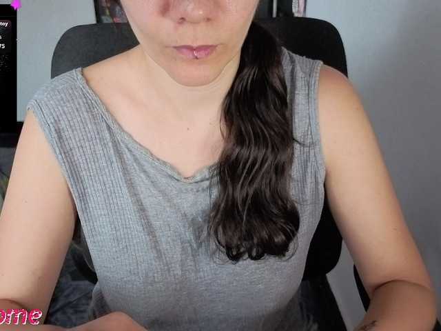 Giselle-moon's BongaCams show and profile