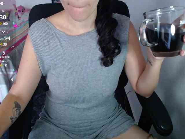 Giselle-moon webcam