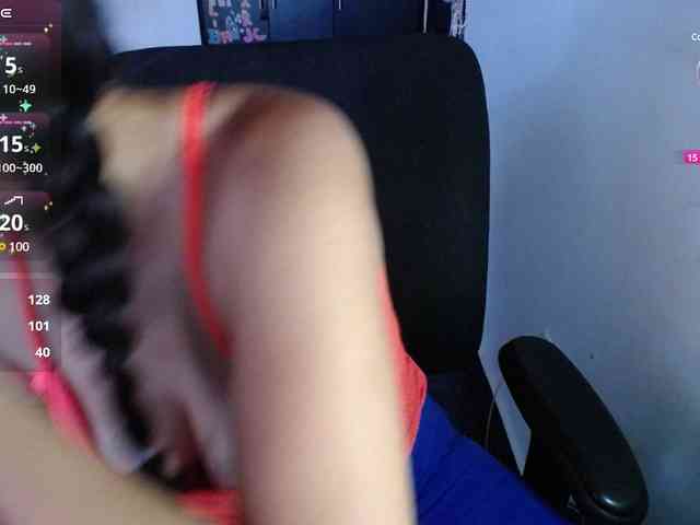 Giselle-moon webcam