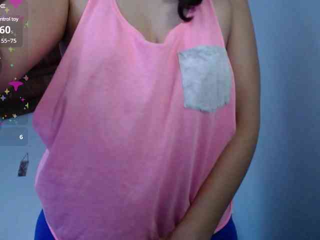 Giselle-moon webcam