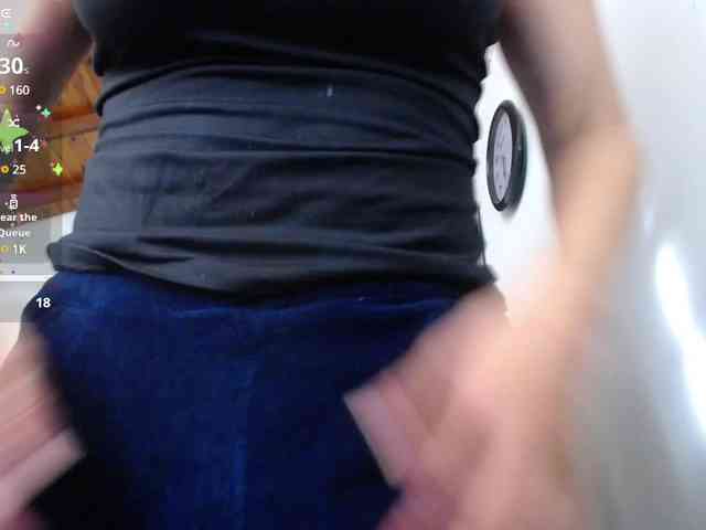 Giselle-moon webcam