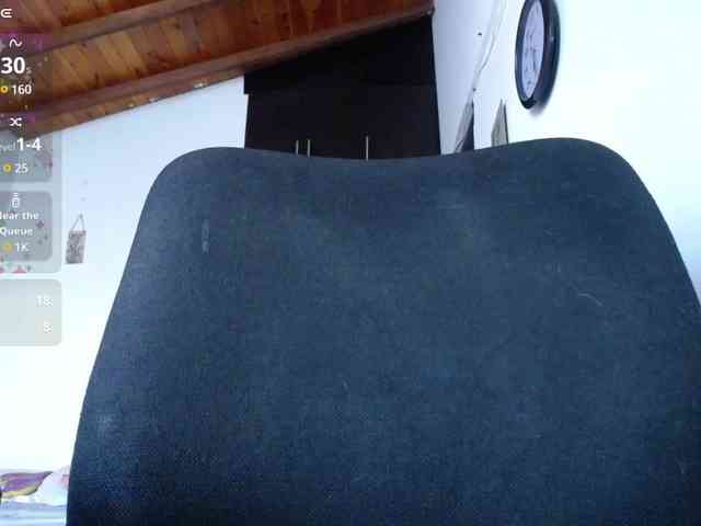 Giselle-moon webcam